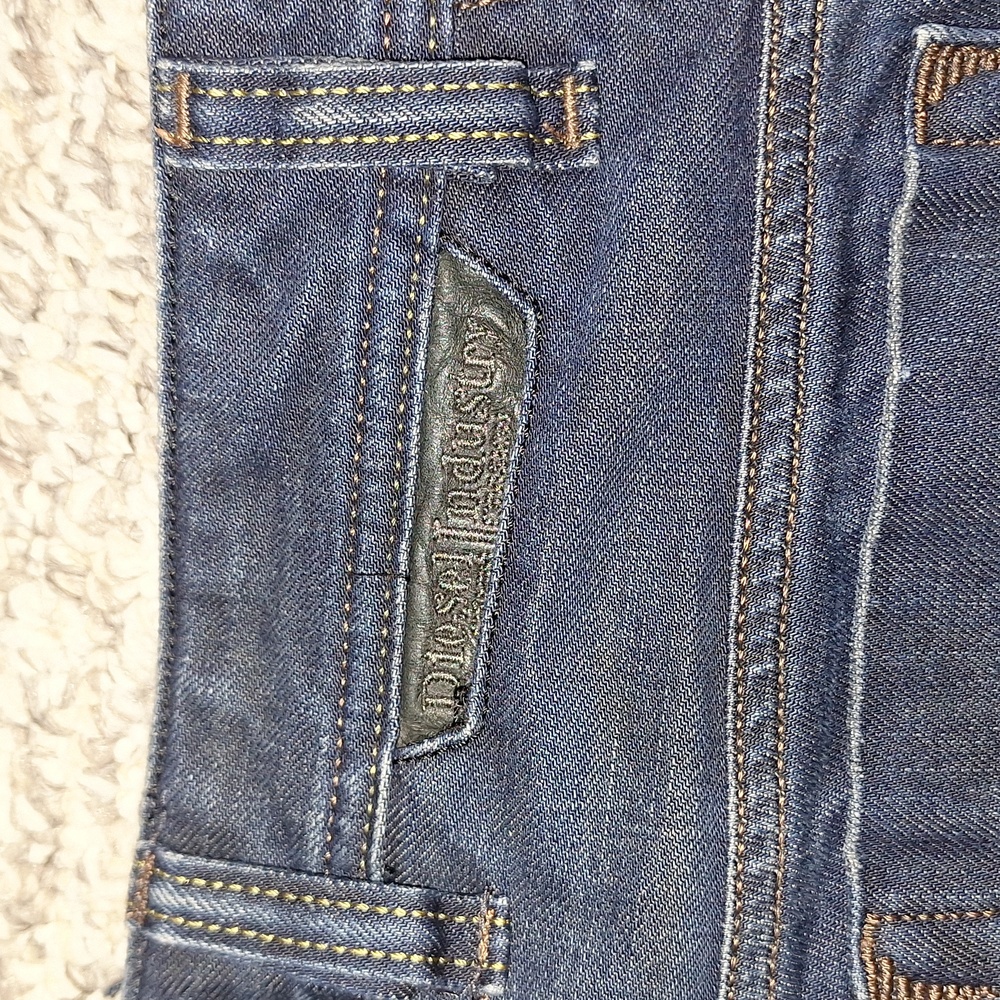 Diesel Jeans 32 "FITS SMALLER" - Picture 4 of 9